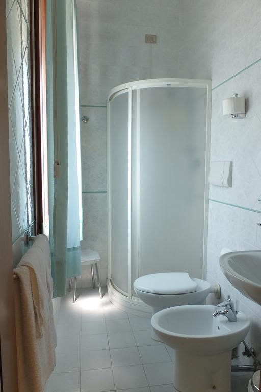 Hotel Nettuno Sottomarina Habitación foto